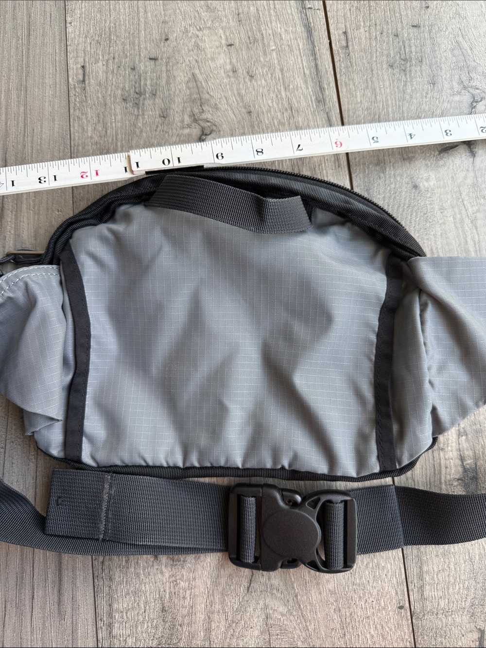 REI Recreational Equipment Inc. Gray and Black Waist Sling Pack Bag - Picture 3 of 9